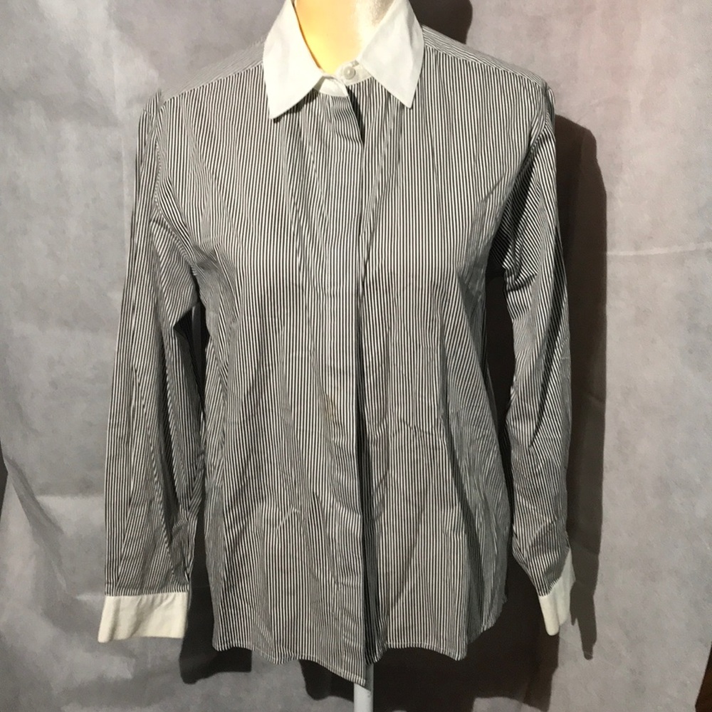 ❤️Button up blouse.  427K